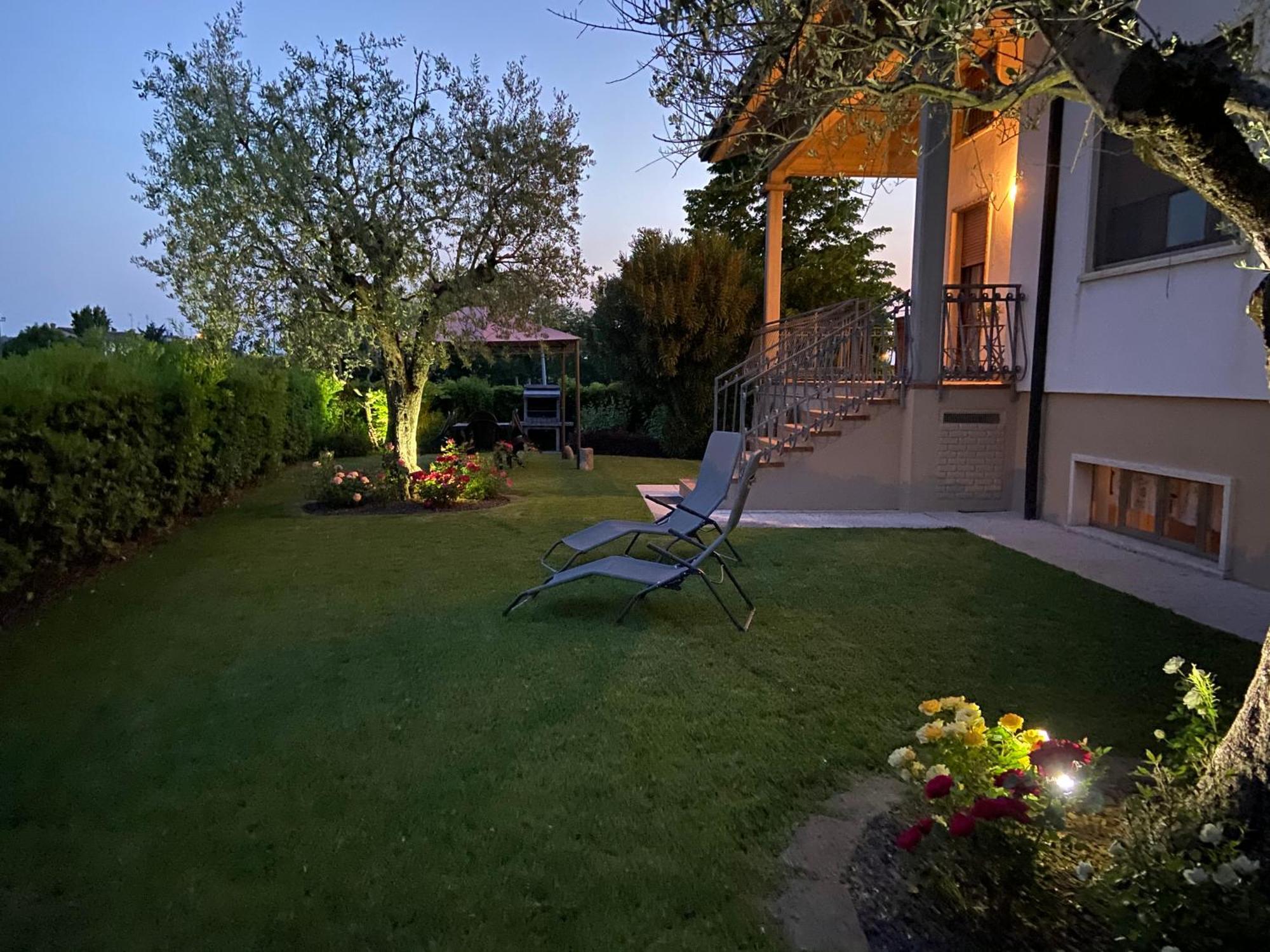 Casa Luigi - Appartamenti A Peschiera Del Garda Quarto foto