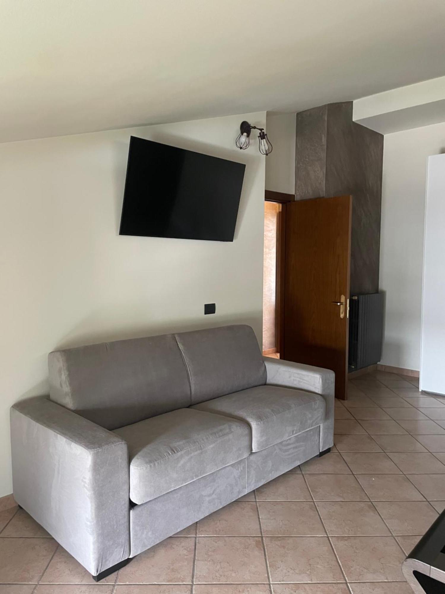 Casa Luigi - Appartamenti A Peschiera Del Garda Quarto foto
